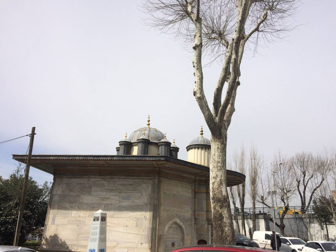 Binlerce İstanbullu her gün önünden geçiyor! İşte Saliha Sultan Çeşmesi’nin ilginç hikayesi - Resim: 8